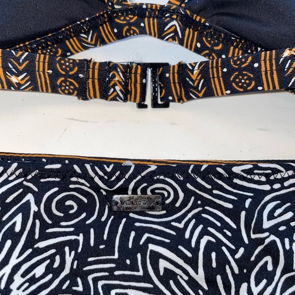 Volcom Reversibile Henna Bikini - Picture 8 of 9